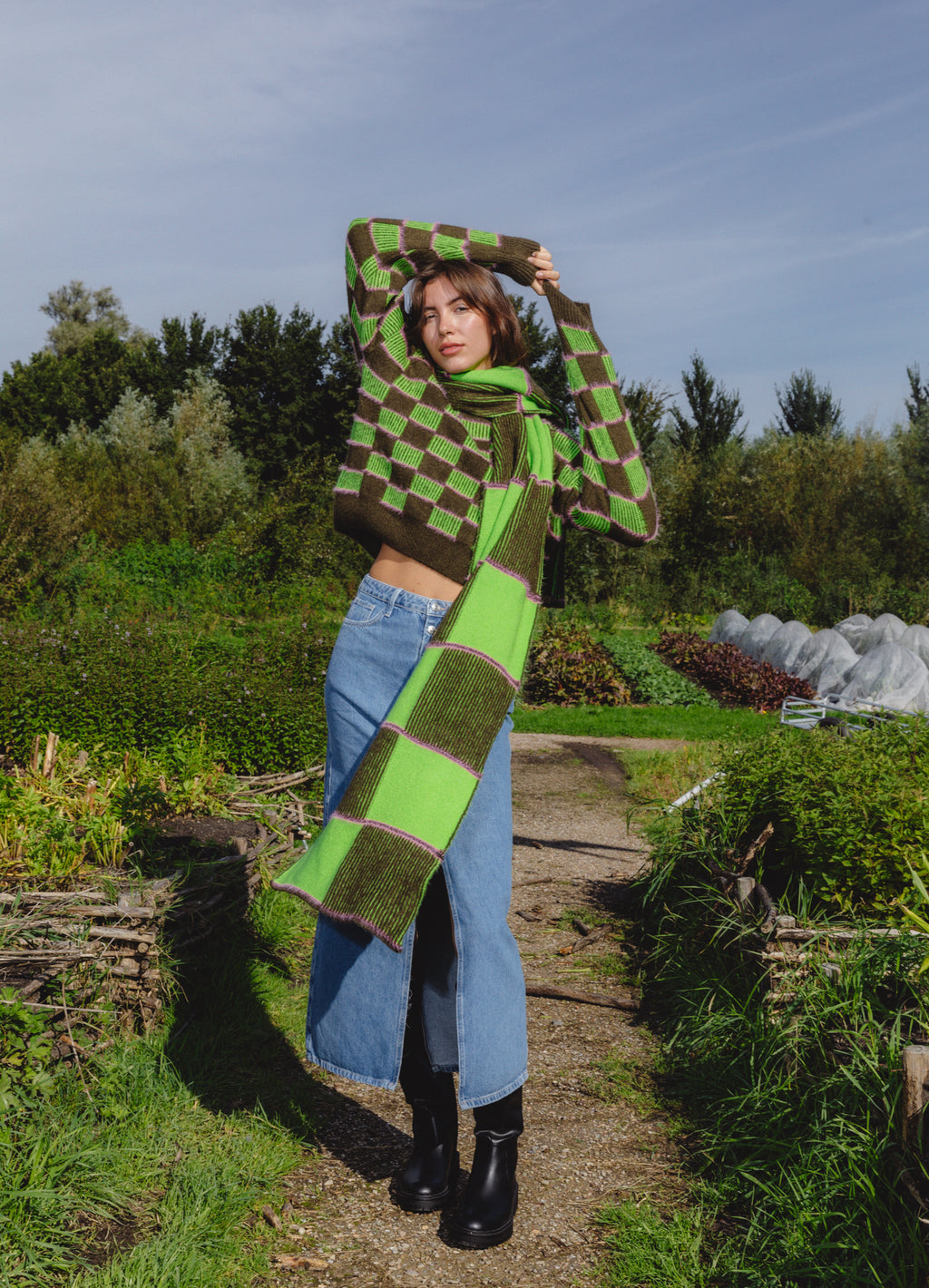 SQUARES Cropped Triko Kazak