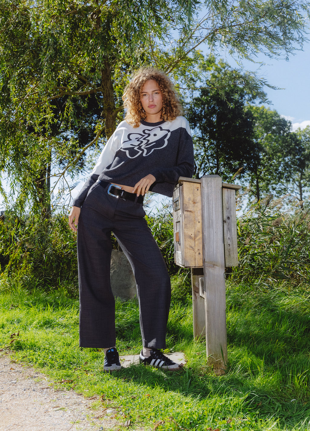 FACES Cropped Triko Kazak