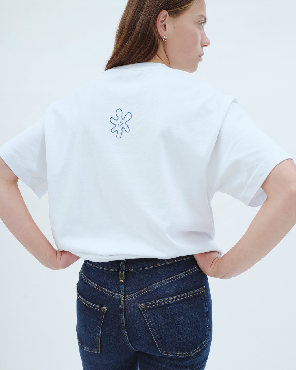 OVERSHARED Beyaz Oversize Tişört